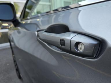 Mitsubishi Outlander 2023 - Thumbnail 4