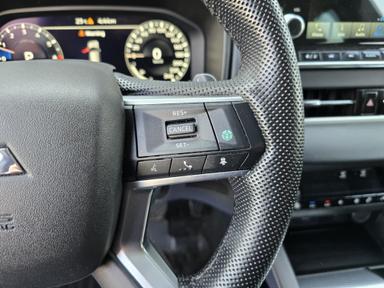 Mitsubishi Outlander 2023 - Thumbnail 13