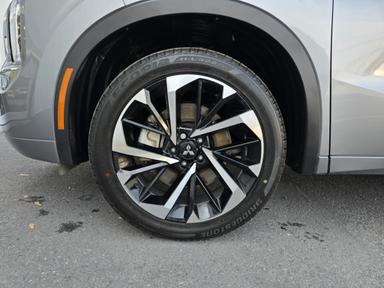 Mitsubishi Outlander 2023 - Thumbnail 30