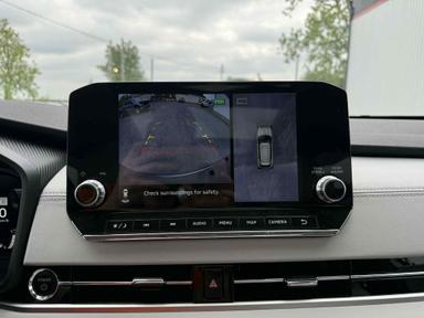 Mitsubishi Outlander PHEV 2023 - Thumbnail 9