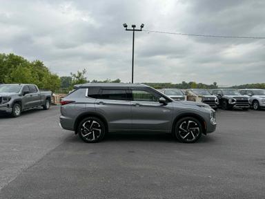 Mitsubishi Outlander PHEV 2023 - Thumbnail 19