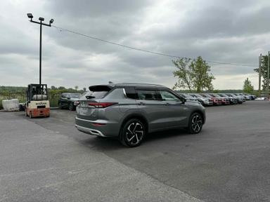 Mitsubishi Outlander PHEV 2023 - Thumbnail 21