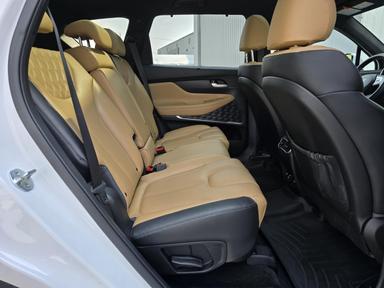 Hyundai Santa Fe 2022 - Thumbnail 26