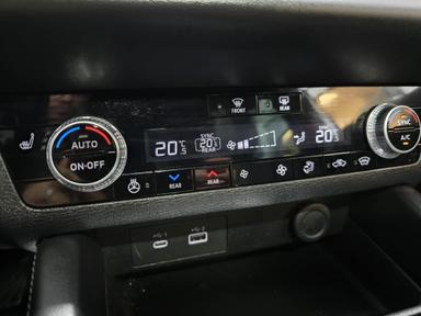 Mitsubishi Outlander 2023 - Thumbnail 19