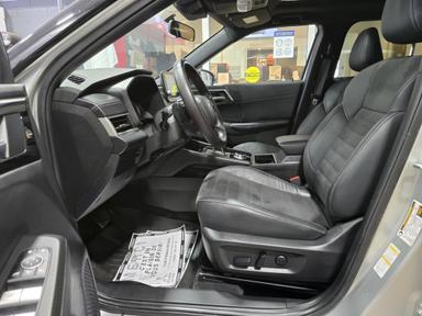 Mitsubishi Outlander 2023 - Thumbnail 6
