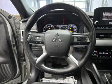 Mitsubishi Outlander 2023 - Thumbnail 12